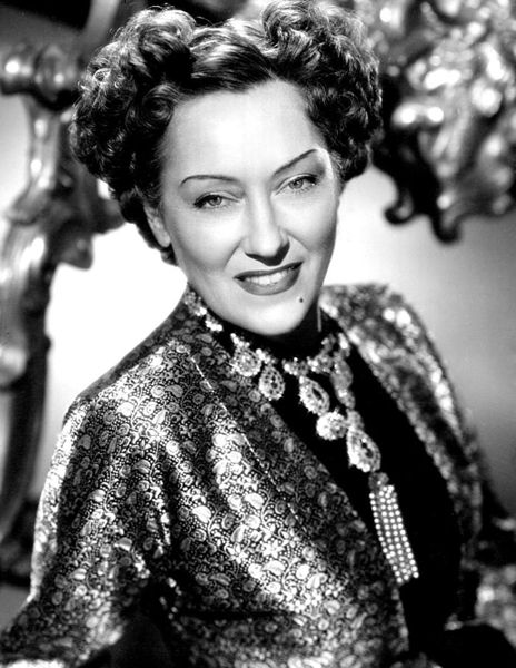 File:Gloria Swanson - 1950.jpg