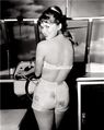 727full-danielle-de-metz.jpg